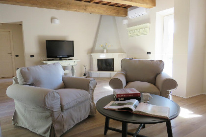 008 Villa Nerino
