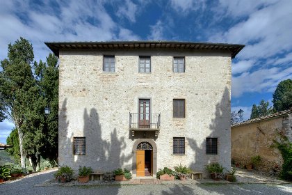 002 Villa del Monte