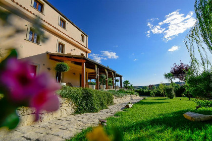 001 Arucimeli Country Resort