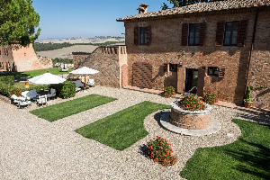 Tenuta Crete Senesi