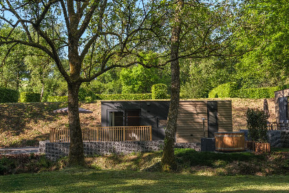 001 Moezel Lodge met hottub | 4 Personen