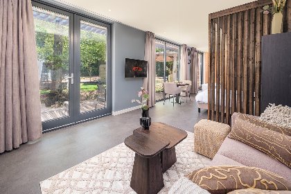 007 Our Wellness Lodge met hottub 