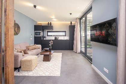 017 Our Wellness Lodge met hottub 