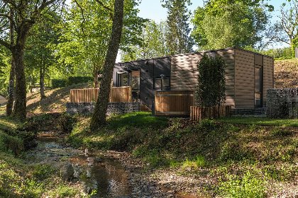 006 Sauwer Lodge met hottub | 4 Personen