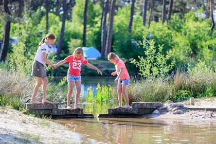 011 Heerlijk 4 persoons chalet op een natuurrijk vakantiepark aan de rand van Nationaal Park