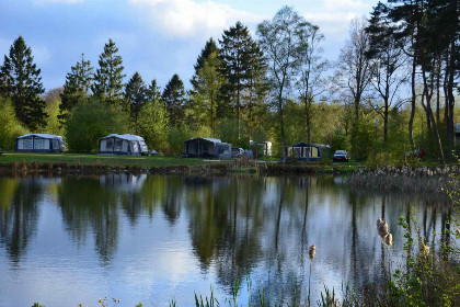 018 Heerlijk 4 persoons chalet op een natuurrijk vakantiepark aan de rand van Nationaal Park