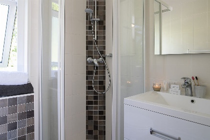 007 2 Persoons Cottage kamer