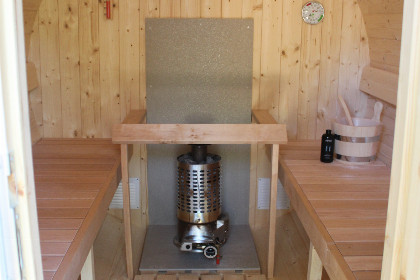 012 Bosrijke 4 persoons chalet met hottub en sauna in grote prive tuin in Diever