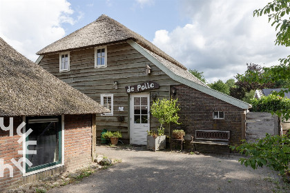 023 Gezellige 10 persoons vakantieboerderij met gratis WIFI