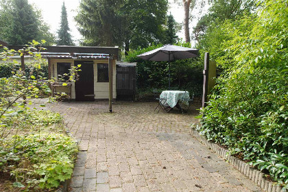 011 Gezellig 4 persoons chalet, natuurrijk gelegen op klein vakantiepark in Dieverbrug