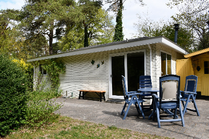 010 Mooi 4 persoons chalet met grote tuin op bosrijk vakantiepark in het Drents Friese Wold