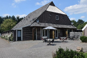 Comfortabel vakantieboerderij met sauna voor 15 tot 17 personen