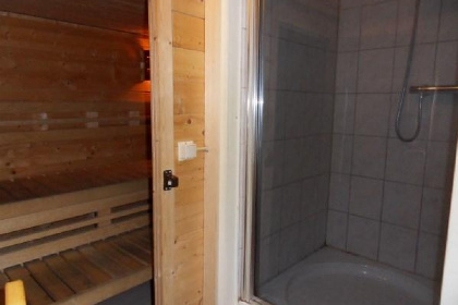 004 Comfortabel vakantieboerderij met sauna voor 15 tot 17 personen