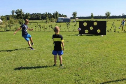 025 Comfortabel vakantieboerderij met sauna voor 15 tot 17 personen