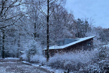 027 Luxe 8 persoons vakantiebungalow gelegen direct aan het Dwingelderveld