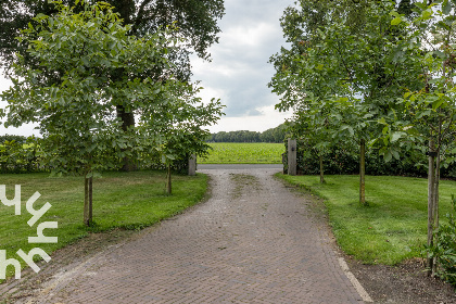 040 Zeer luxe, ruim en authentiek 6 persoons vakantiehuis met grote tuin in Dwingeloo