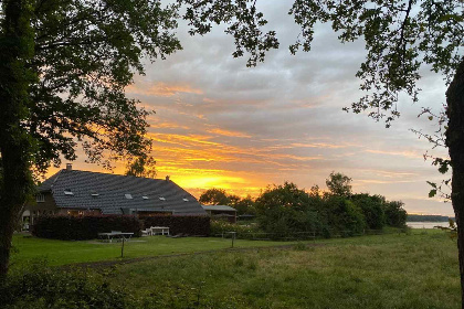 001 Luxe 18 persoonsgroepsaccommodatie met hottub in het landelijke Ellertshaar in Drenthe