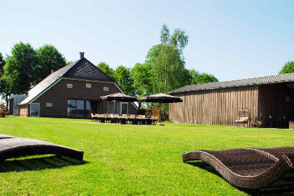 012 Luxe 18 persoonsgroepsaccommodatie met hottub in het landelijke Ellertshaar in Drenthe