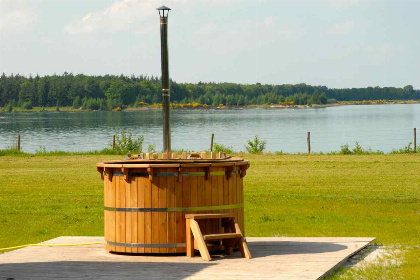 019 Luxe 18 persoonsgroepsaccommodatie met hottub in het landelijke Ellertshaar in Drenthe