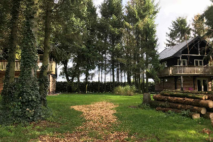 003 Prachtig 4 persoons vakantiehuis tussen de bomen met weids uitzicht in Erica, Drenthe