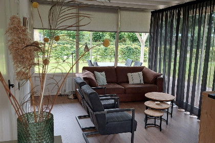 002 Gelijkvloerse 4 persoons bungalow op een vakantiepark in Gasselte