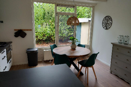 003 Gelijkvloerse 4 persoons bungalow op een vakantiepark in Gasselte