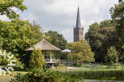 011 Modern 4 persoons vakantiehuis met riante tuin en terras aan de zwemvijver in Havelte