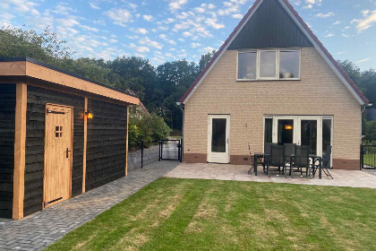 019 Luxe 6 persoons vakantiehuis direct gelegen in het Nationaal Park het Drents Friese Wold