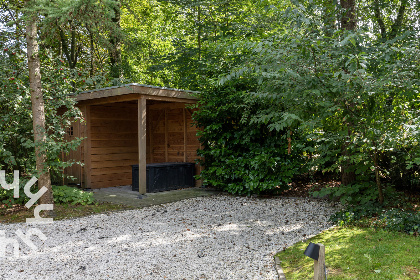 018 Prachtig 4 persoons boshuis met een heerlijke tuin  Drenthe