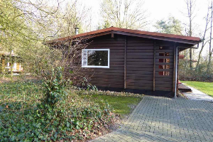 Zes tot zeven persoons Finse bungalow aan de rand van het bos