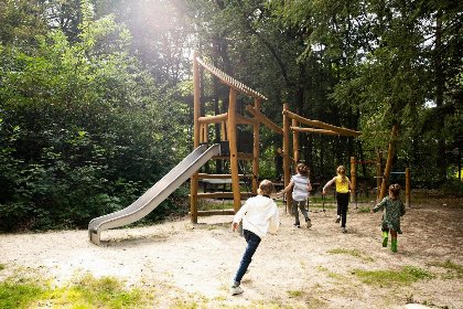 022 11 pers. familiehuis met hottub 022 11 pers. familiehuis met hottub