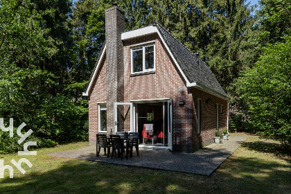 002 Comfortabel 5 persoons vakantiehuis in het bos bij Norg