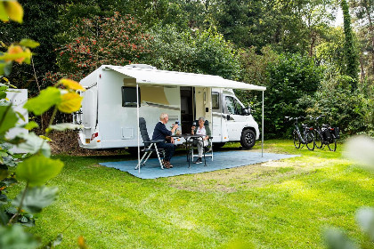 002 Comfortplaats met prive hottub