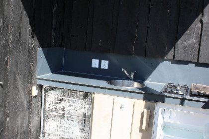 007 Comfortplaats met prive sanitair en buitenkeuken