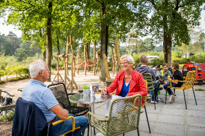 010 Kampeerplaats met prive hottub