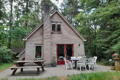 010 Mooi 6 persoons vakantiehuis in het bos bij Norg