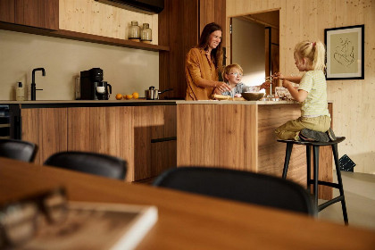 008 Familie vakantiehuis voor 6 personen met bubbelbad gelegen midden in de natuur