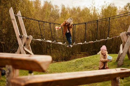 018 Familie vakantiehuis voor 6 personen met bubbelbad gelegen midden in de natuur