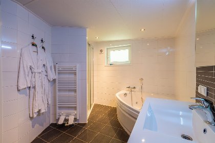 011 Bosrand Wellness Cabin | 2 personen