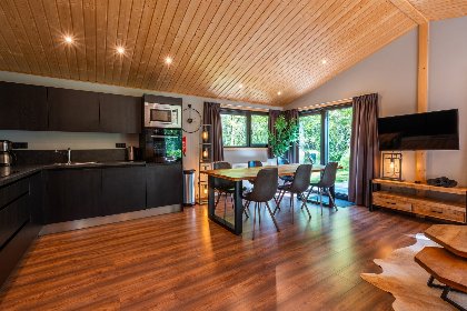 005 Esborg Lodge Met Hottub | 6 personen