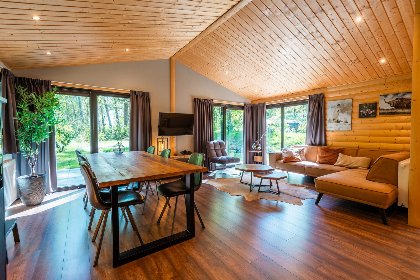 006 Esborg Lodge Met Hottub | 6 personen