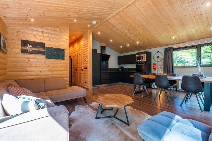 008 Esborg Lodge Met Hottub | 6 personen