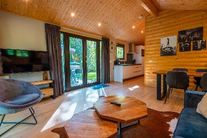 007 Sterrenborg Lodge Met Hottub | 4 personen
