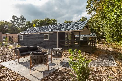 004 Veenborg Lodge met Hottub | 4 personen