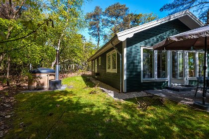 003 Vennenborg Lodge Met Hottub | 6 personen