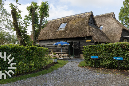 042 Gezellige 25 persoons groepsaccommodatie naast een wijngaard in Drenthe