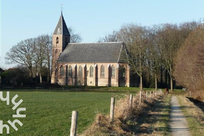 045 Gezellige 25 persoons groepsaccommodatie naast een wijngaard in Drenthe