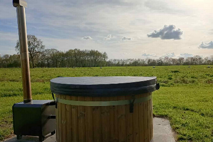 013 Knusse 4 persoons Lodge met hottub op een unieke locatie nabij Ruinerwold | Drenthe