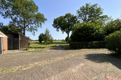 011 Royale 8 pers. vakantieboerderij met een houtkachel, groot erf en veel privacy, in Drenthe