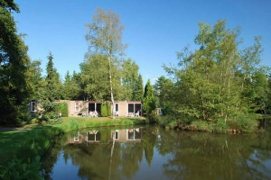 Bungalow voor 6 personen op Recreatiecentrum Adelhof in Zuid West Drenthe